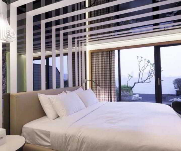 Royal Hotel Group- Central Park Branch Гаосюн Экстерьер фото