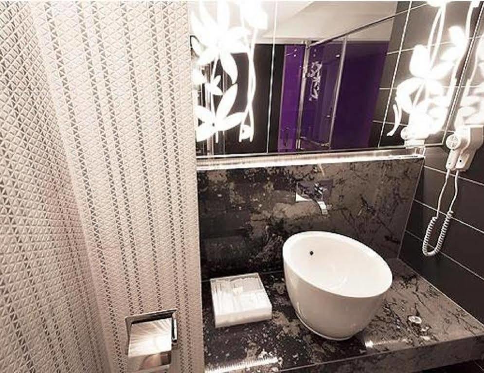 Royal Hotel Group- Central Park Branch Гаосюн Экстерьер фото