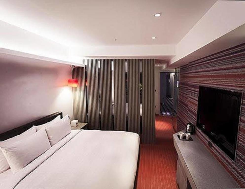 Royal Hotel Group- Central Park Branch Гаосюн Экстерьер фото