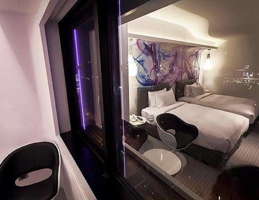 Royal Hotel Group- Central Park Branch Гаосюн Экстерьер фото