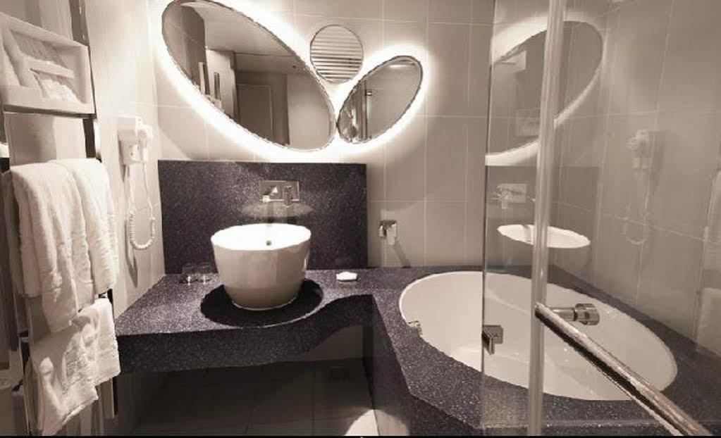 Royal Hotel Group- Central Park Branch Гаосюн Экстерьер фото