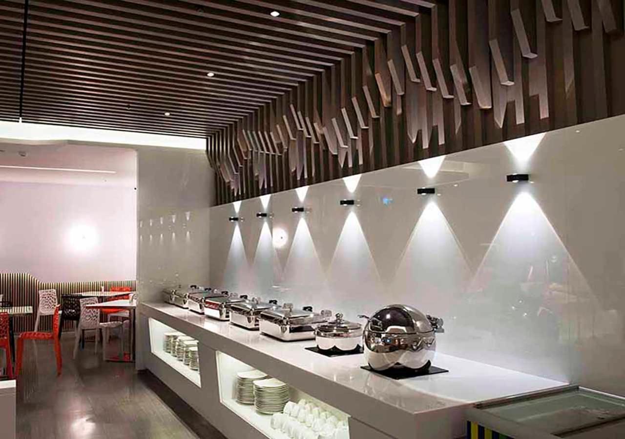 Royal Hotel Group- Central Park Branch Гаосюн Экстерьер фото