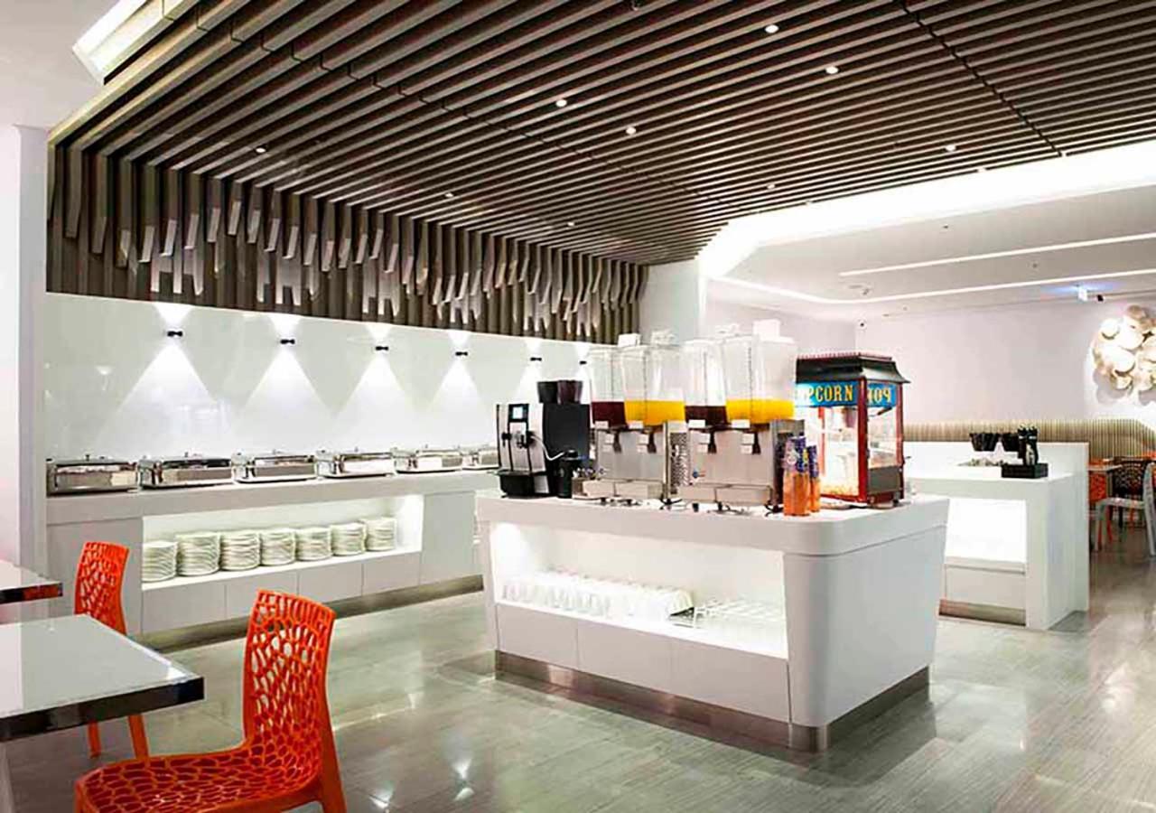 Royal Hotel Group- Central Park Branch Гаосюн Экстерьер фото
