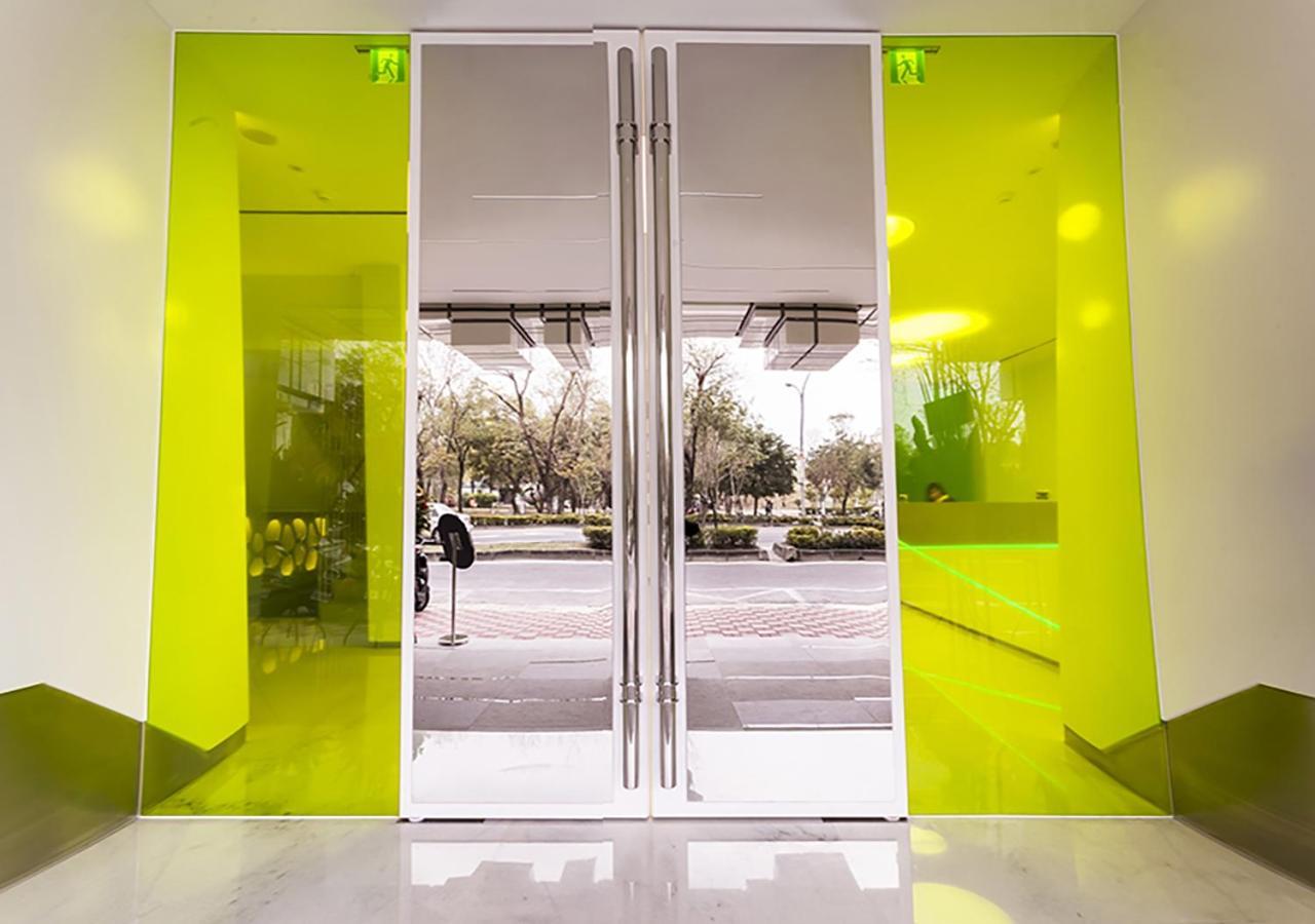 Royal Hotel Group- Central Park Branch Гаосюн Экстерьер фото